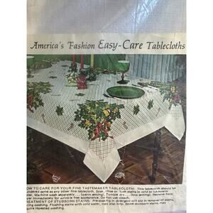 Vintage Tastemaker Tablecloth By Stevens “Christmas Morn” 60x84” Oval USA